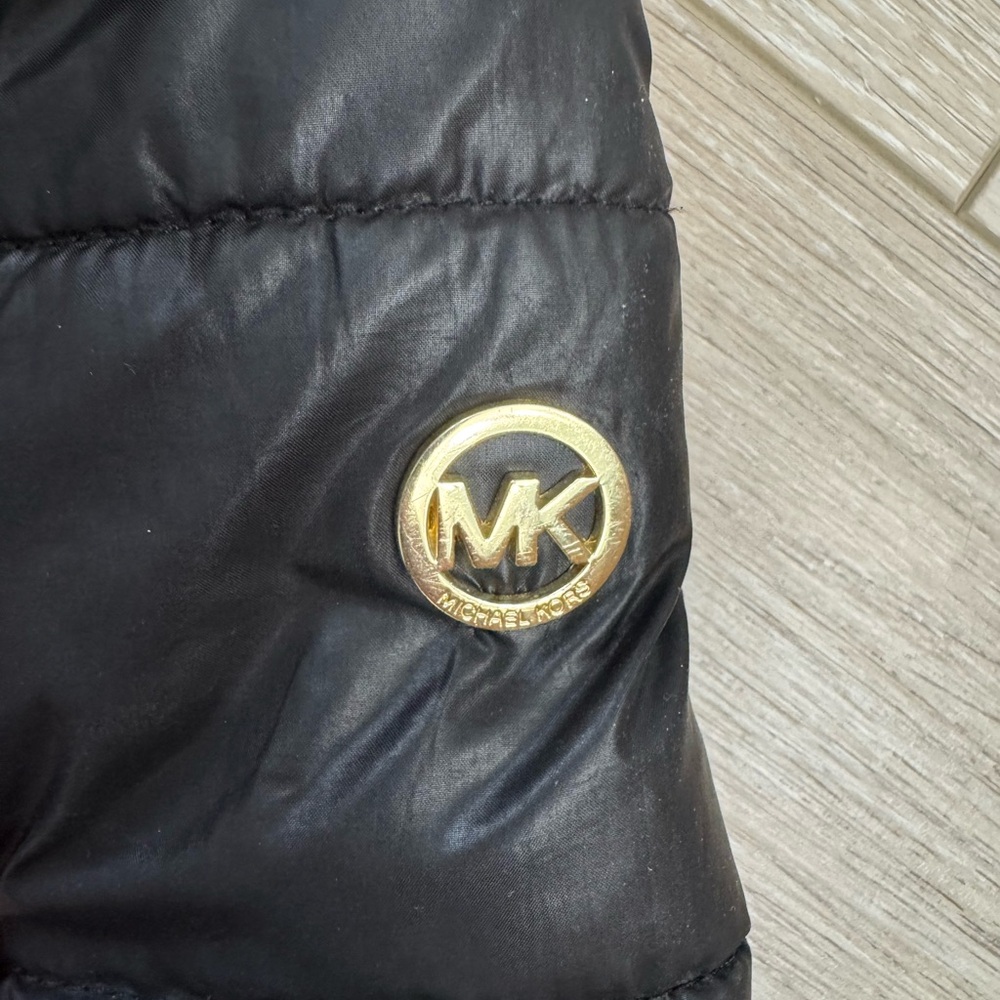 Michael Kors Black Puffer Jacket with Leopard Lining - Picture 4 of 4